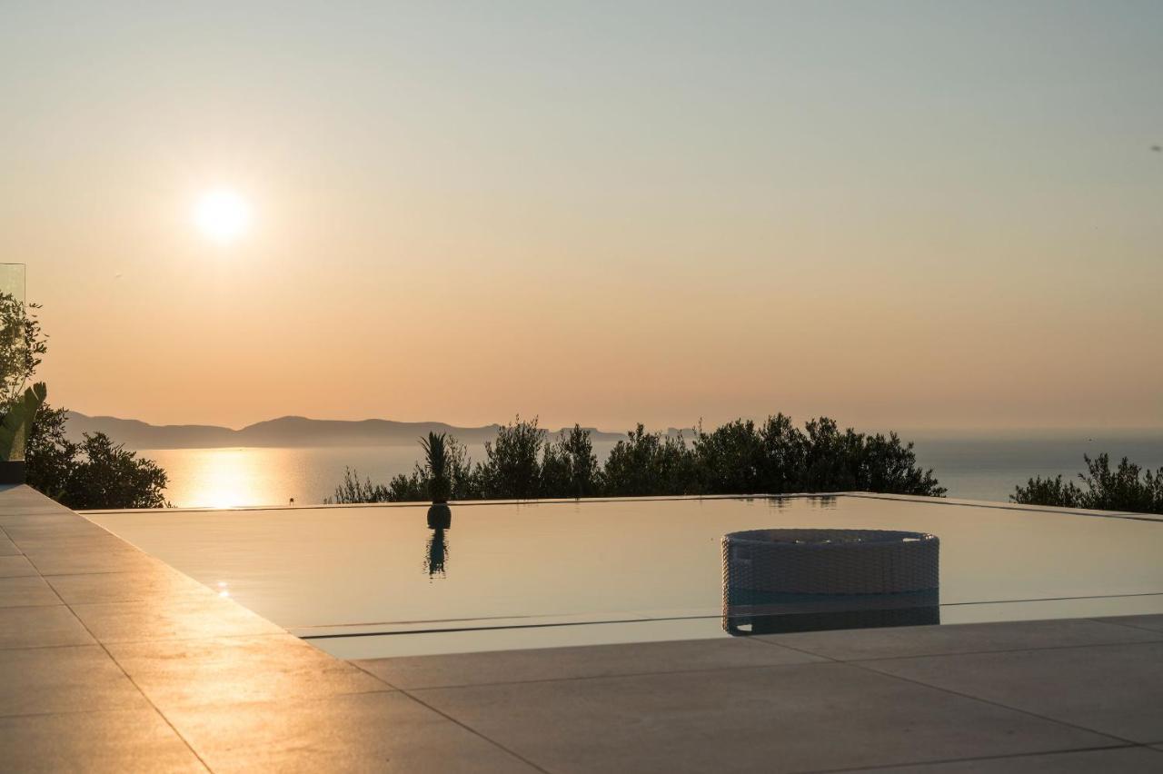 Villa Ekphrasis With Sea View And Jacuzzi Ravdhoúkha Dış mekan fotoğraf